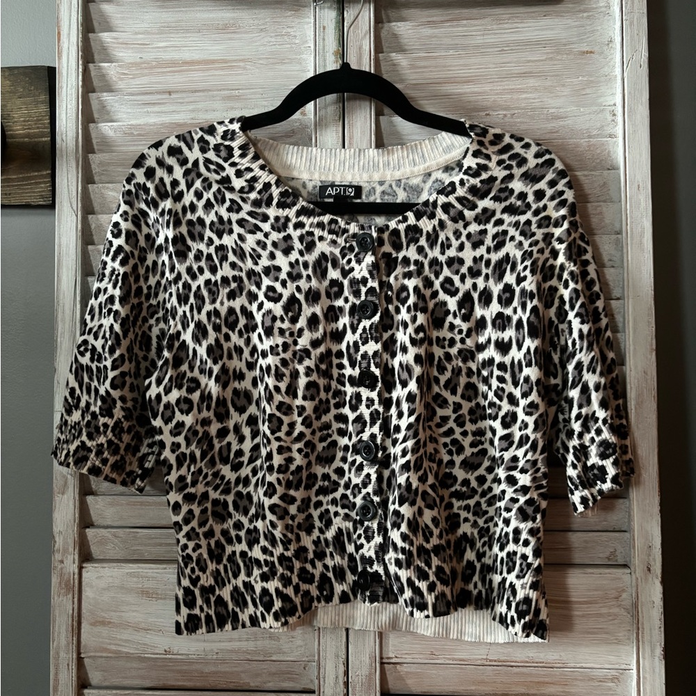 Apt.9 button down crop sweater cardigan